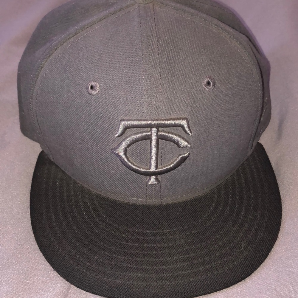 Minnesota twins 7 1/8 fitted grey on grey